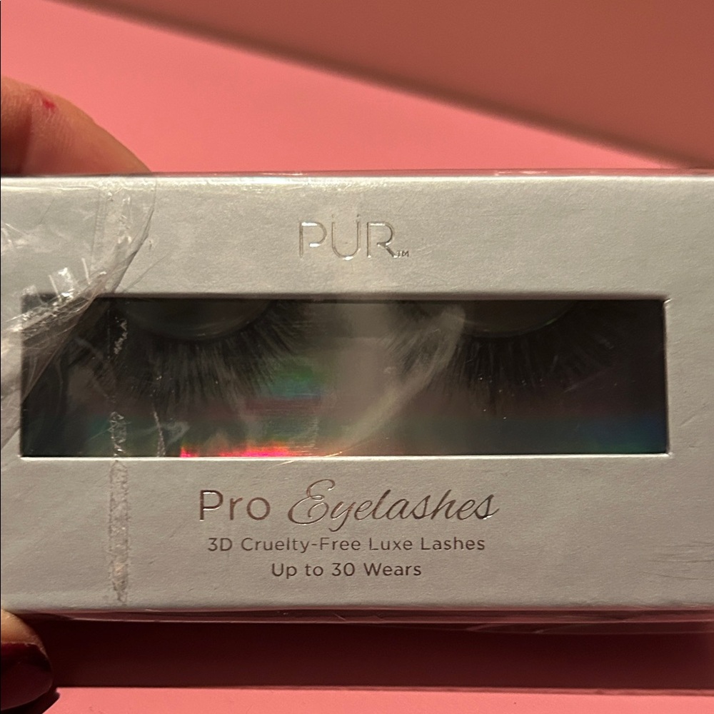 PUR 3D Luxe Eyelashes in Black